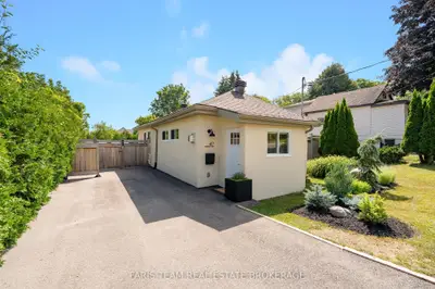 Detached in Midland