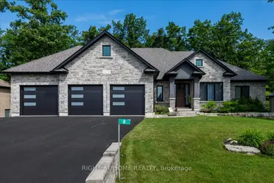 8 Lloyd Cook Drive W, Springwater, On L0l 1y3