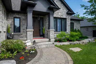 8 Lloyd Cook Drive W, Springwater, On L0l 1y3