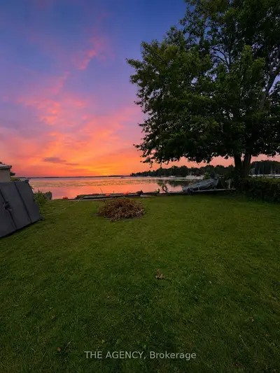 Detached in Orillia