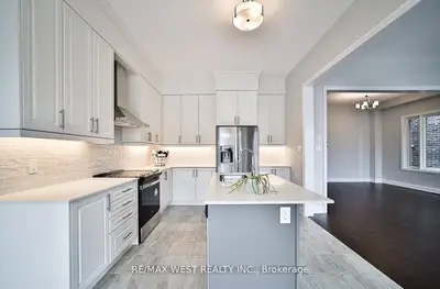 Detached in Springwater
