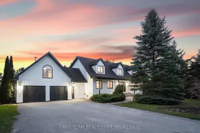 3 Matthew Court, Wasaga Beach, On L9z 1j5
