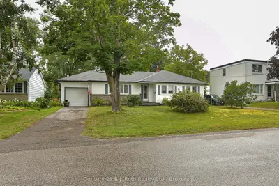 Detached in Orillia