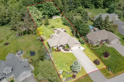 Detached in Wasaga Beach