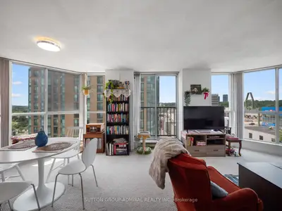 Condo Apartment in Barrie