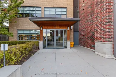 1 Shipyard Lane 302, Collingwood, On L9y 0w2