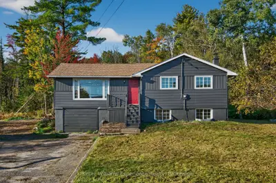 556 Champlain Road, Tiny, On L9m 0c2