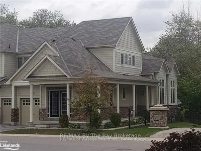 Condo Townhouse in Wasaga Beach