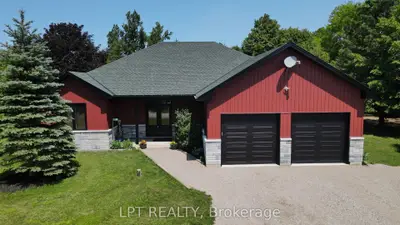 Detached in Springwater