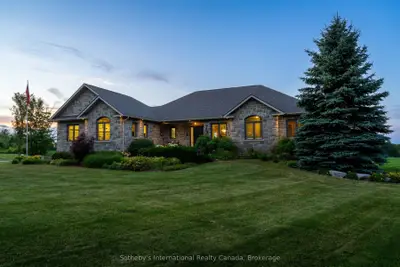 Detached in Clearview