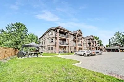 19b Yonge Street N 103, Springwater, On L0l 1p0