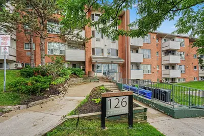 Condo Apartment in Barrie