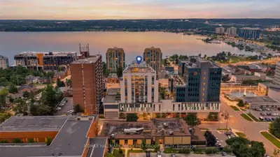 Condo Apartment in Barrie