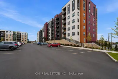 Condo Apartment in Barrie