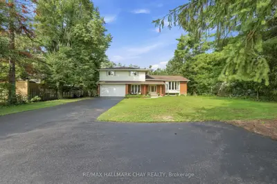 Detached in Springwater