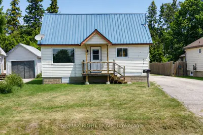 Detached in Orillia