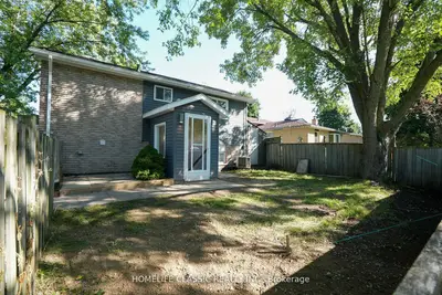 Lower Level in Barrie