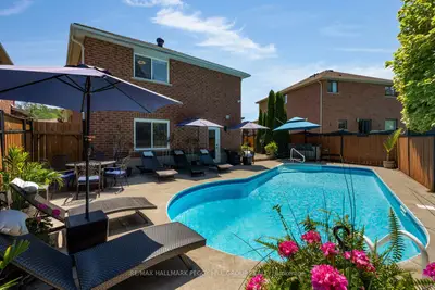 52 Summerset Drive, Barrie, On L4n 9l7