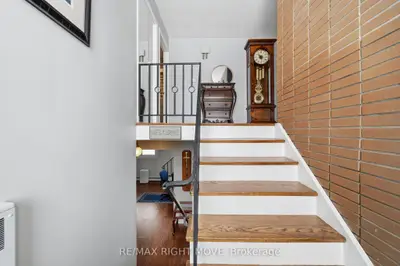 220 Belmoral Drive, Orillia, On L3v 5r1