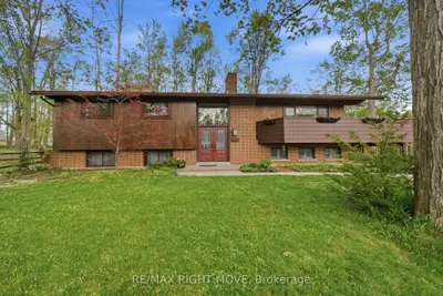 Detached in Orillia