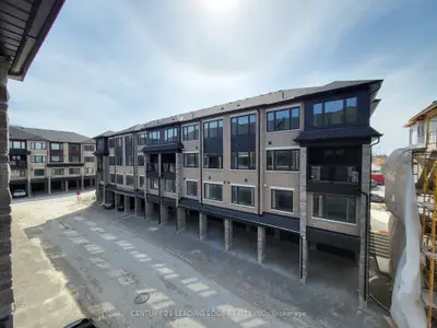 Condo Townhouse in Barrie