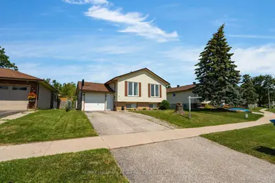Detached in Orillia