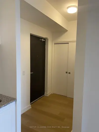 430 Essa Road 220, Barrie, On L9j 0m1