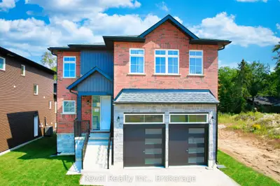 Detached in Wasaga Beach