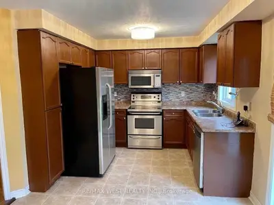 Detached in Barrie