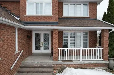 43 Carley Crescent, Barrie, On L4n 0m8