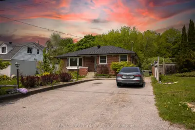 Detached in Oro-Medonte