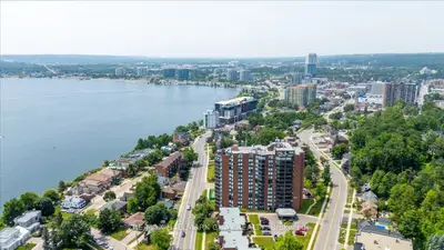 181 Collier Street 202, Barrie, On L4m 5l6