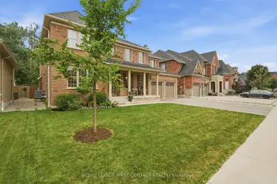 81 Trail Boulevard, Springwater, On L9x 0s5