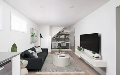 Detached in Orillia
