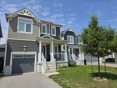 Detached in Wasaga Beach