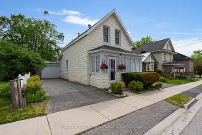 Detached in Orillia