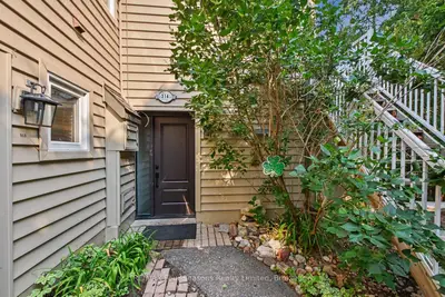 5 Dawson Drive 314, Collingwood, On L9y 5b4