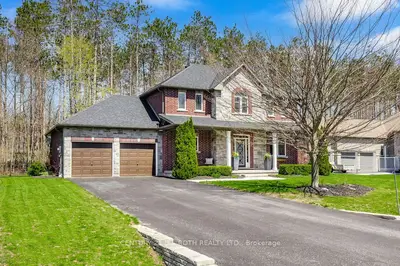 12 Lloyd Cook Drive E, Springwater, On L0l 1y3