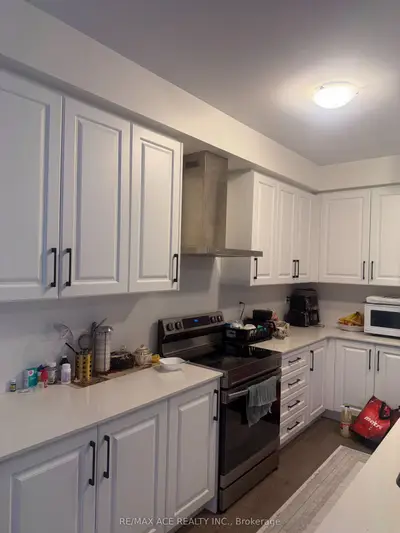 94 Phoenix Boulevard, Barrie, On L9j 0r7