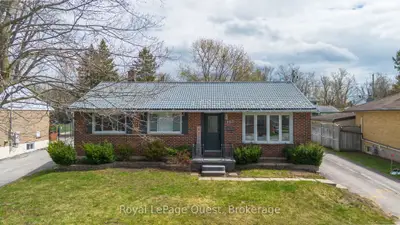 Detached in Orillia
