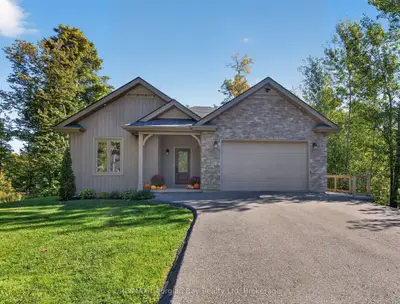 73 Polish Avenue, Penetanguishene, On L9m 1w8