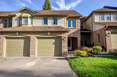 Condo Townhouse in Orillia