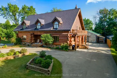 24 Oliver Crescent, Collingwood, On L9y 3z1