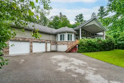 11 Rue Karola Road, Tiny, On L0l 2j0