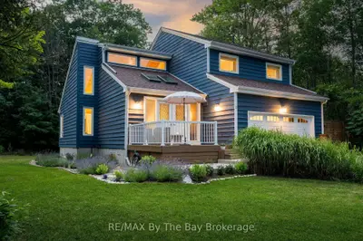 Detached in Wasaga Beach