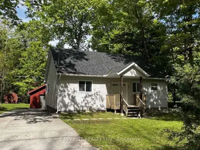 2135 Champlain Road, Tiny, On L9m 0b1