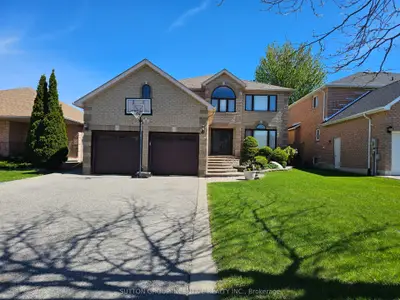 4 Chantal Street, Barrie, On L4n 9s4