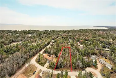4 Nida Crescent, Wasaga Beach, On L9z 2m8