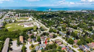 4 Watts Crescent, Collingwood, On L9y 4h2