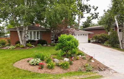 Detached in Orillia